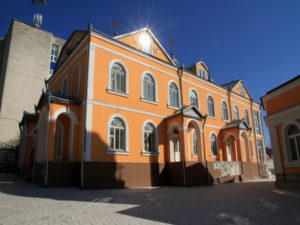 06